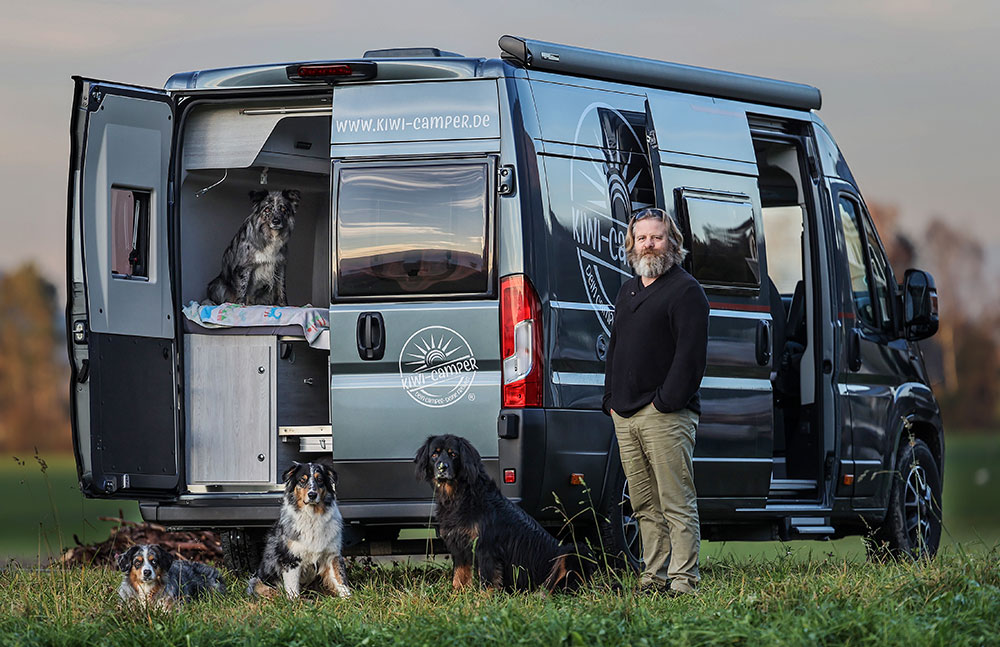 Kiwi Camper Dog